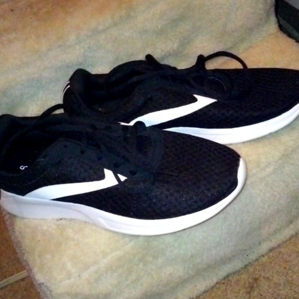 "Athletic Works" Running shoes